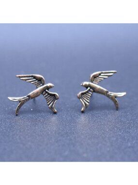 Vintage Swallow Bird Stud Earrings - Unique Retro Jewelry Piece